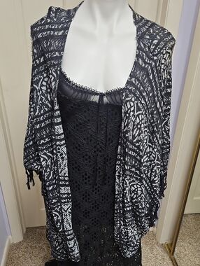 Free People Black and White Patterned Open Kimono Shawl Coverup